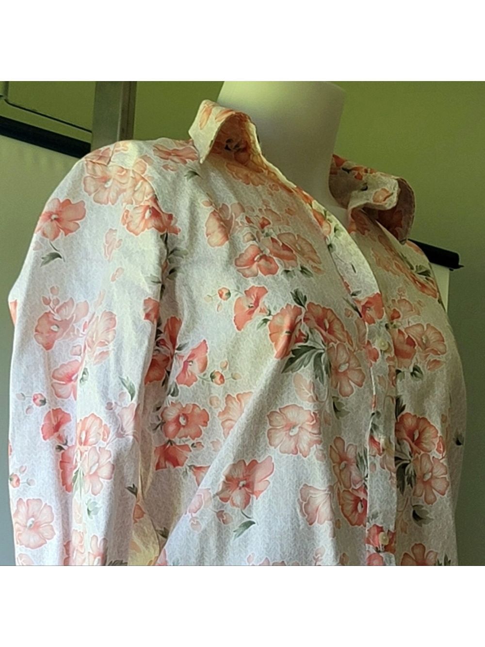 Chaps Petite Button-Down Floral Blouse Size M